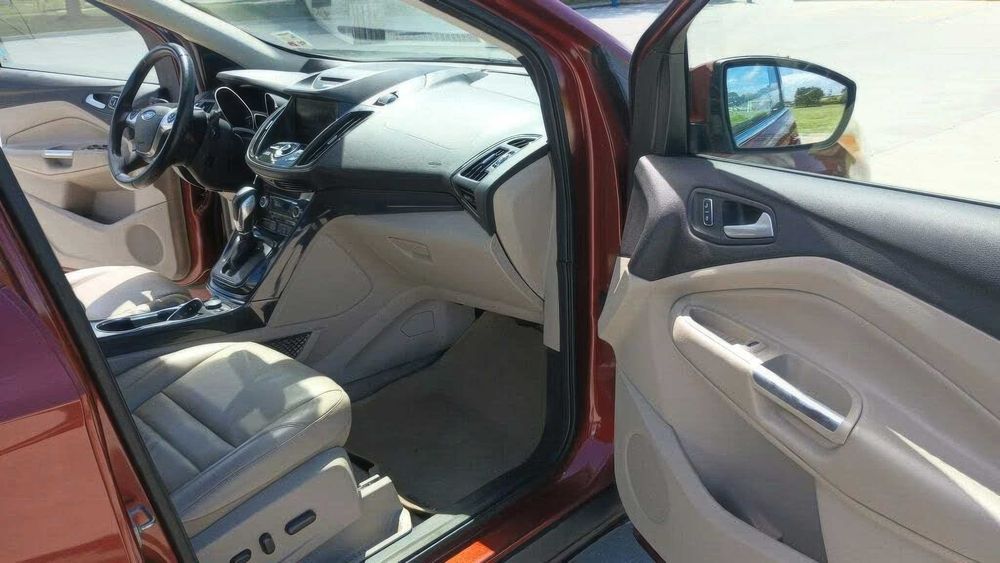 Ford Escape      2015