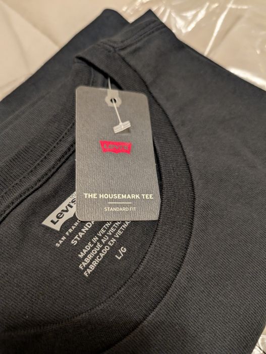 T-shirt Levi's TAM L preta