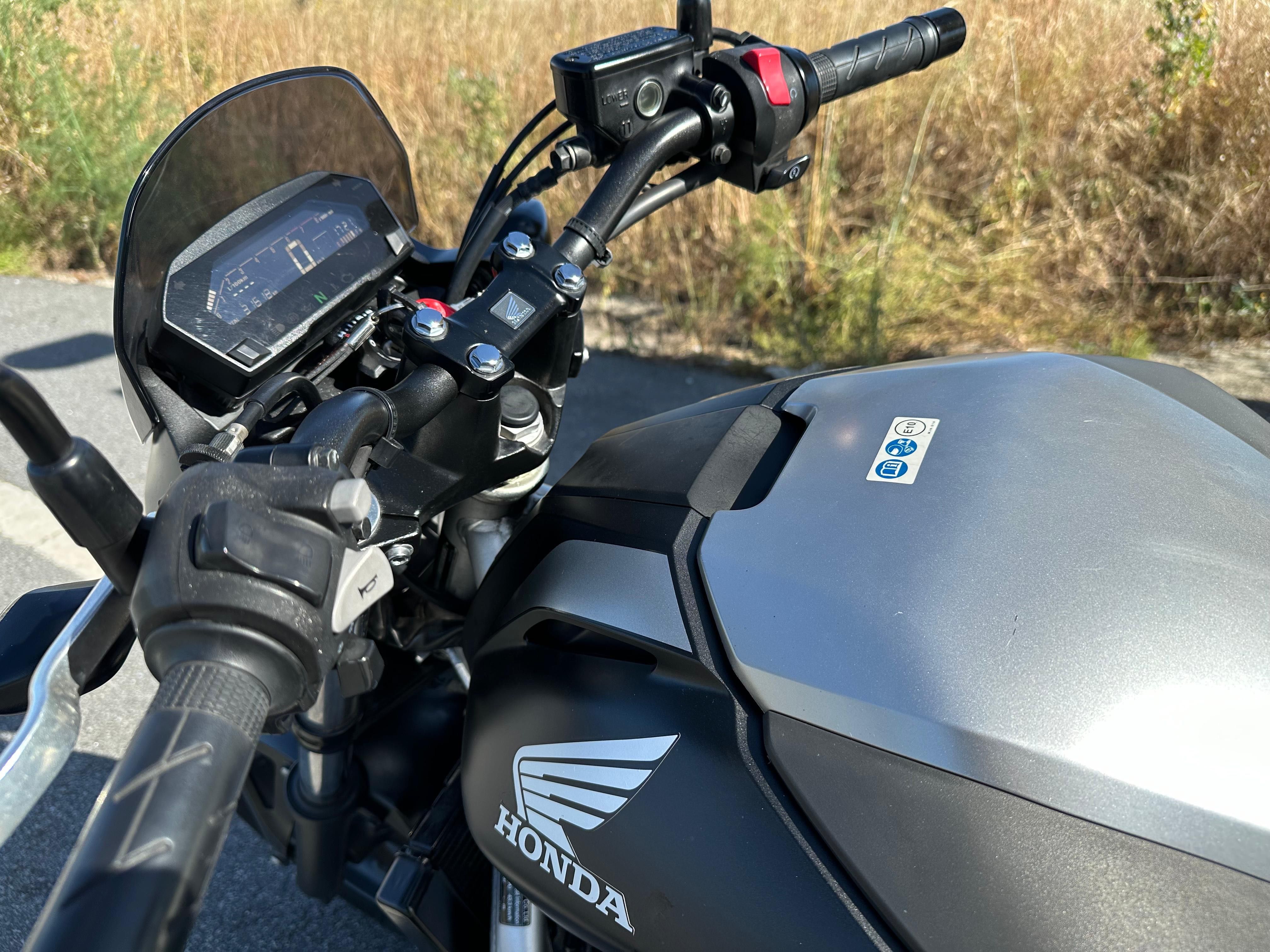 Honda NC750S (ABS) + Top Case SH48 + Capacete Modular Schuberth