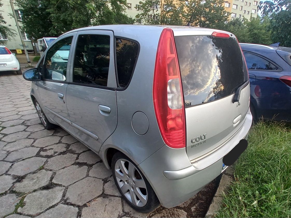 Mitsubishi Colt z30
