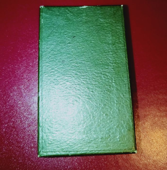 Odznaka zasłużony pracownik handlu i usług