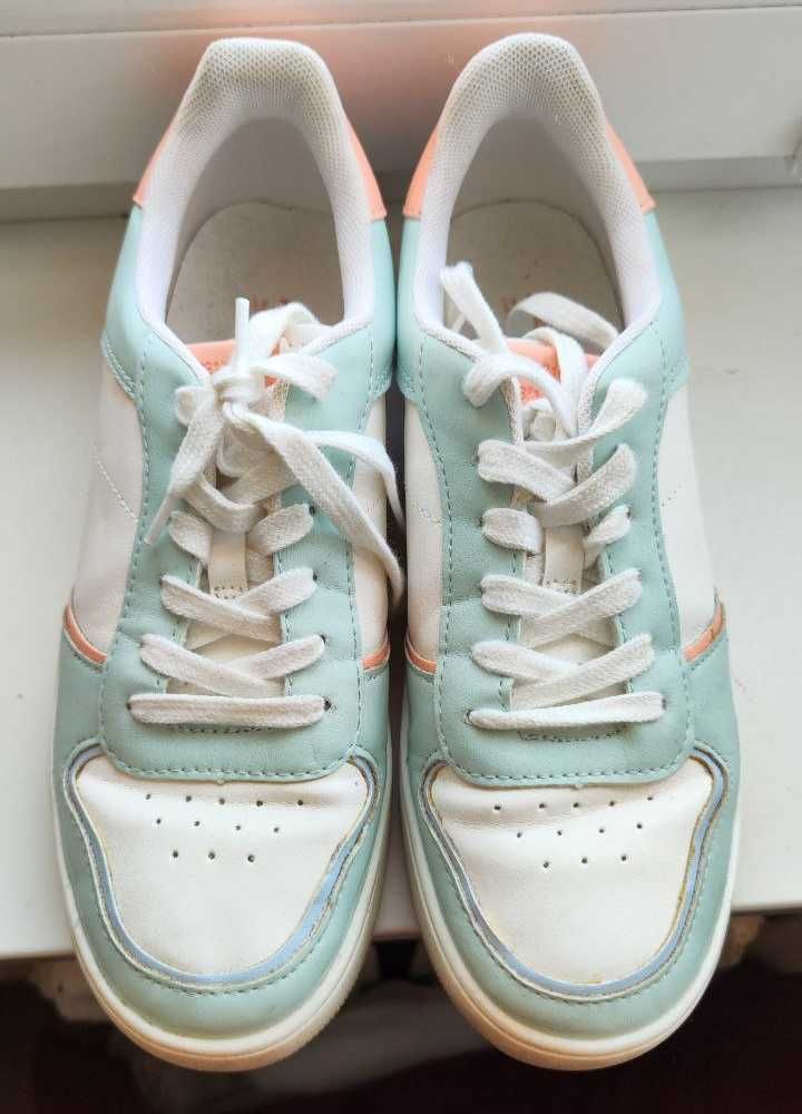 Pull & Bear Pastel Sneakers