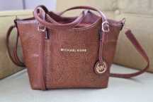 Karmelowa torebka do ręki lub na ramie Michael Kors wzór koronkowy