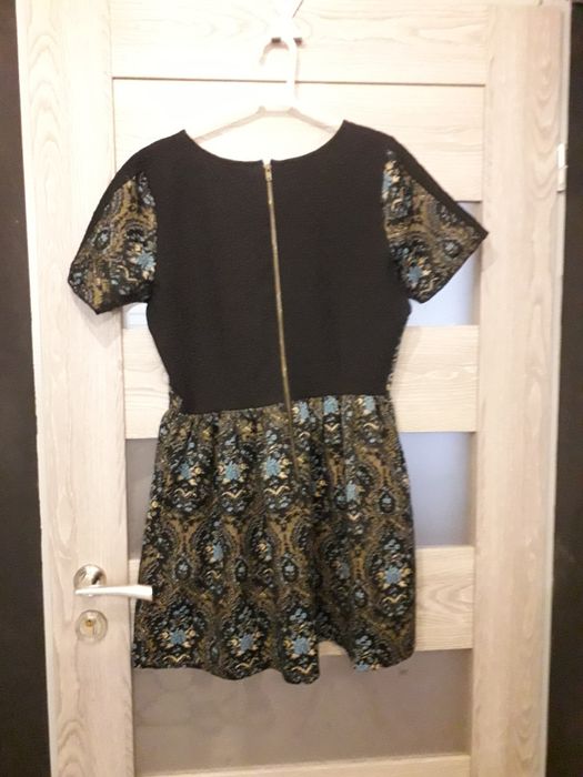 Letnia sukienka w kwiaty River Island rozm.L