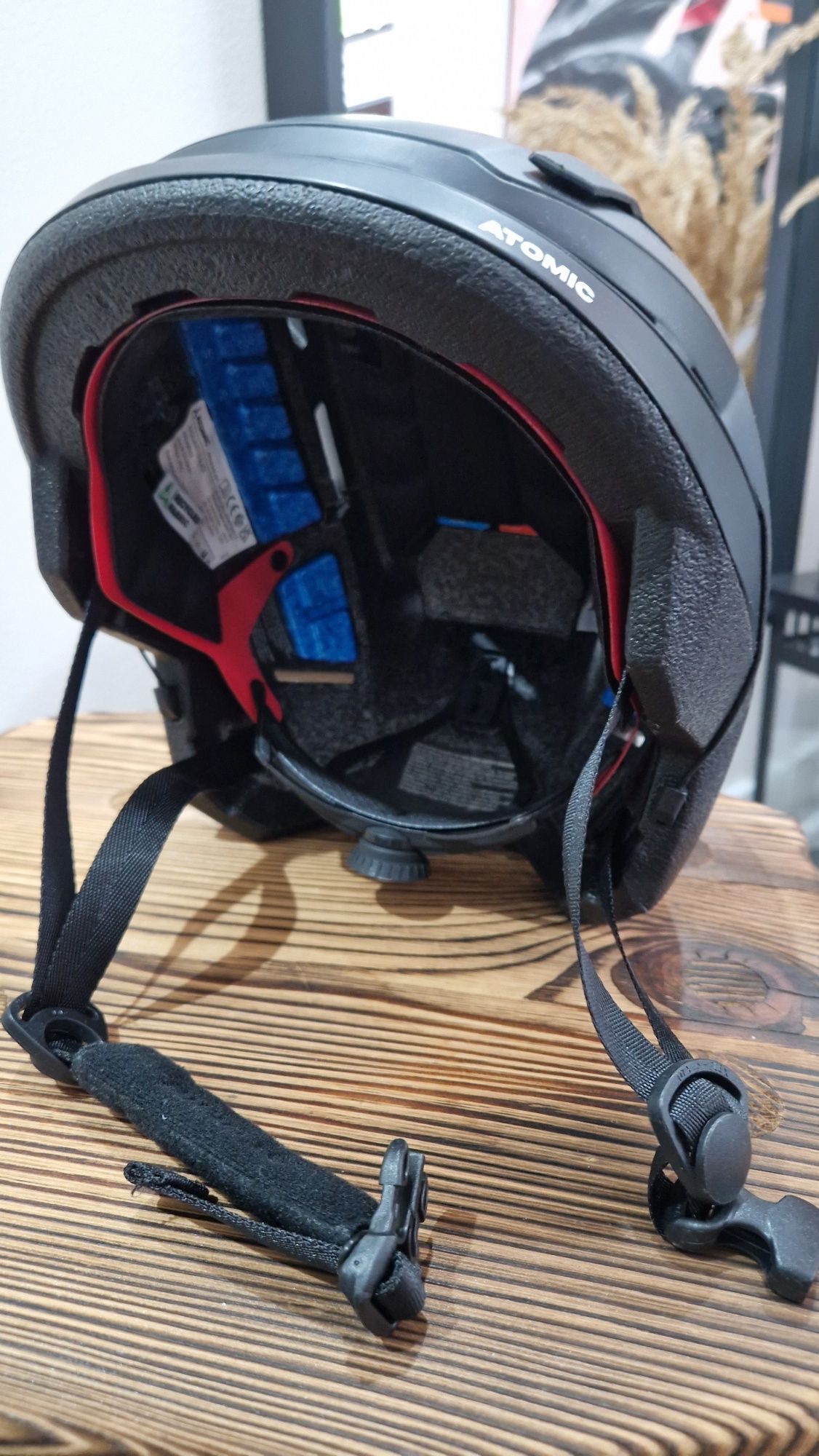Kask narciarskie Atomic