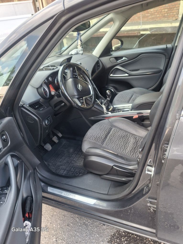 Opel Zafira tourer