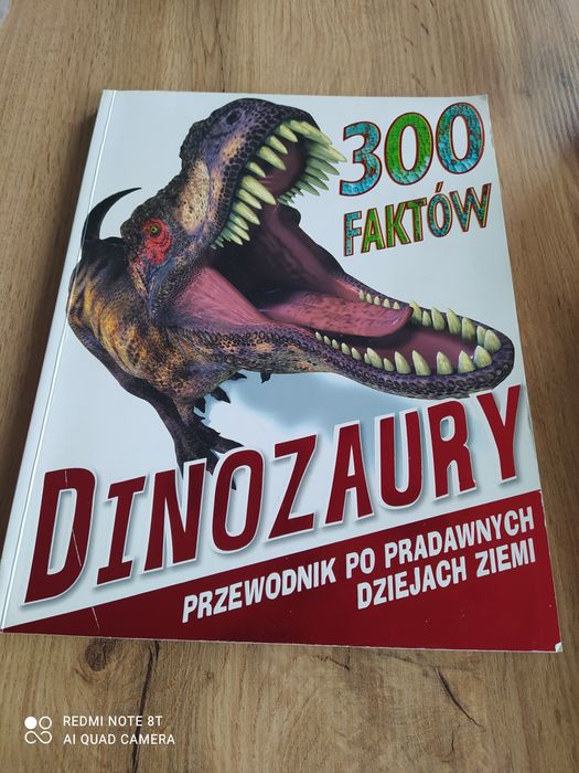 Książka Dinozaury 300 faktów