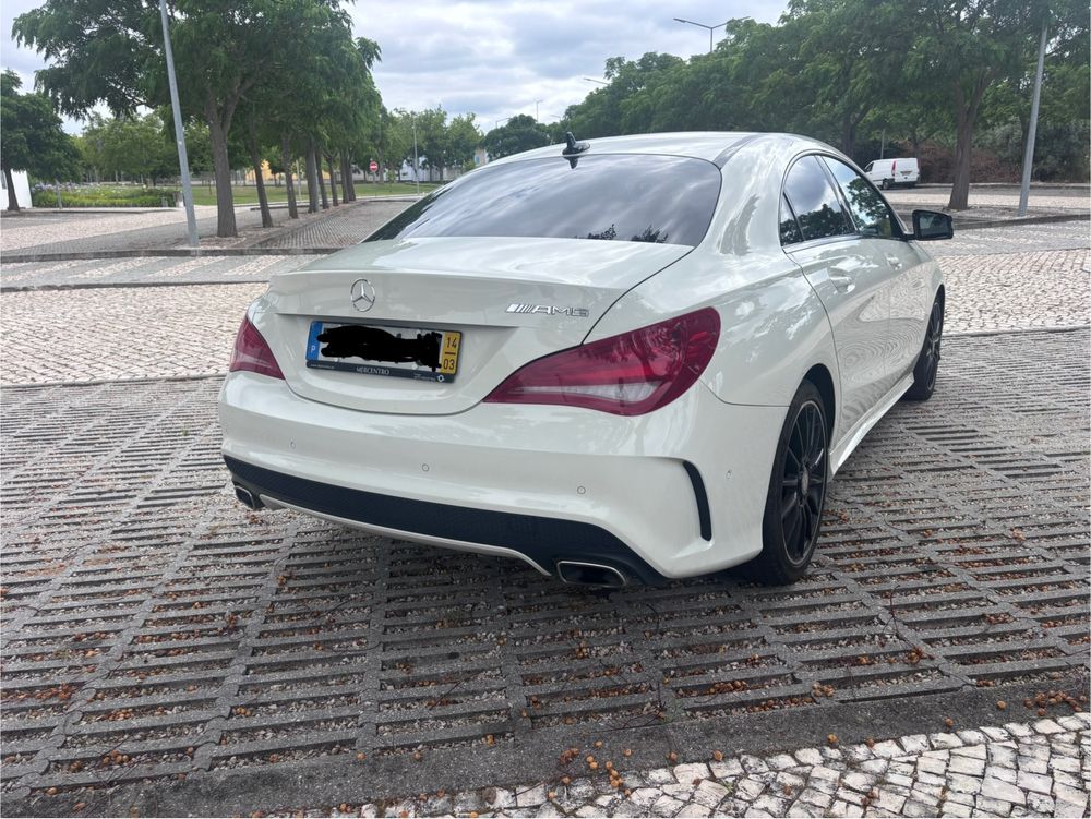 Mercedes CLA 220 AMG