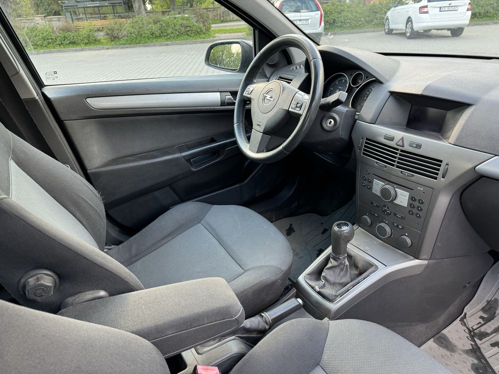 Opel Astra H 1.7 CDTI 100KM 2006 5 drzwi klimatyzacja