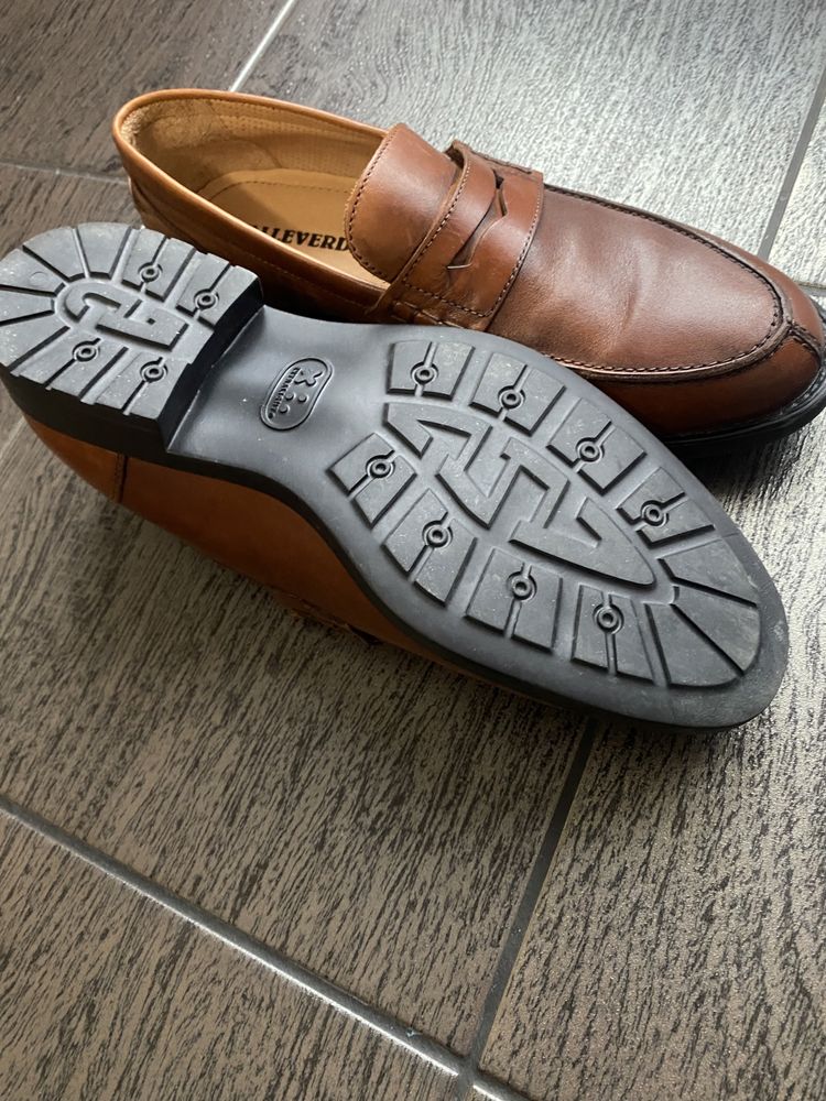 Шкіряні чоловічі туфлі нові Італія