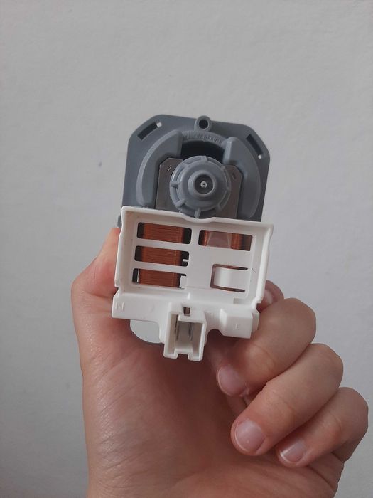 Насос до пральної машинки