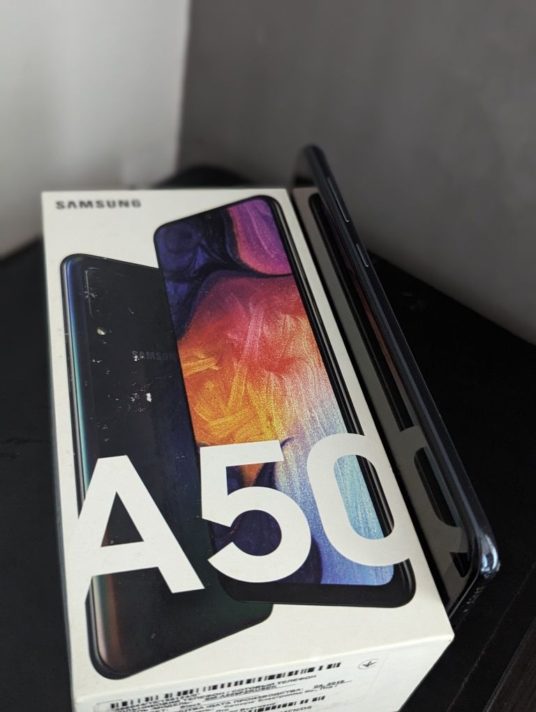 Samsung Galaxy A50, Самсунг А50 почти новый