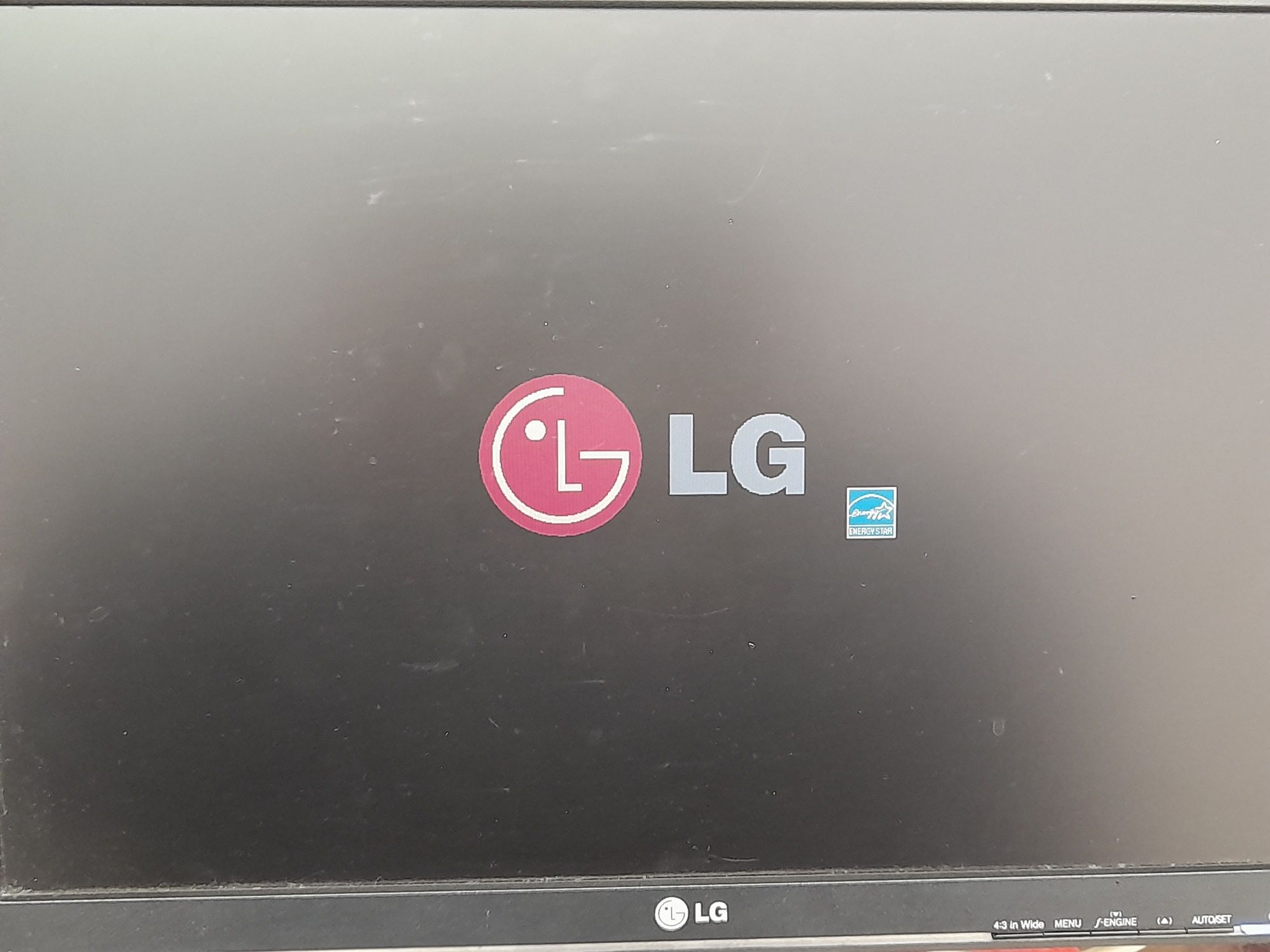 Монитор LG W1942S-PF