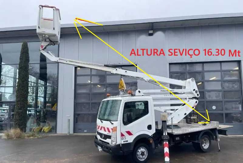 Nissan Cabstar C/Plataforma Elevatória