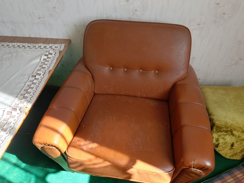 Sofa i dwa fotele