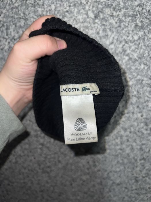 Чорна Шапка Lacoste