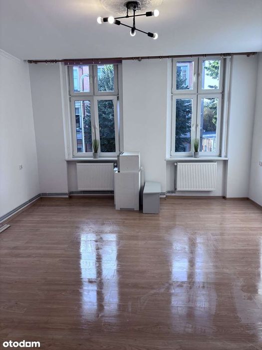 Duża kawalerka na I piętrze w centrum sprzedam lub zamienię