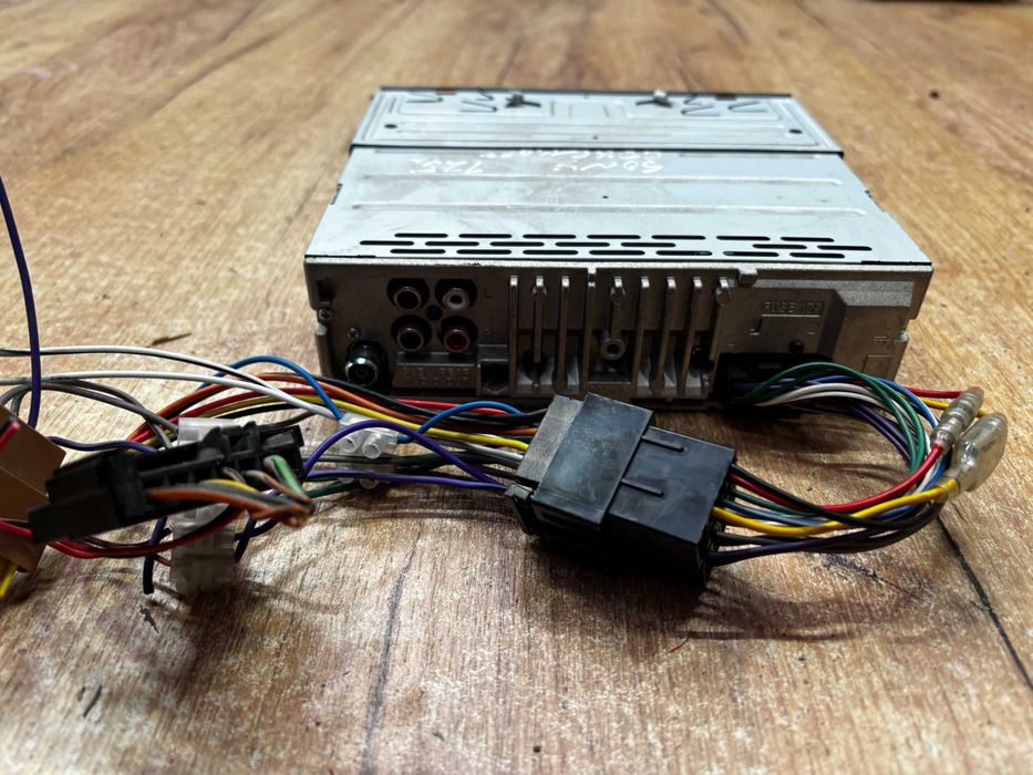 Radio Sony CDX-G1100u