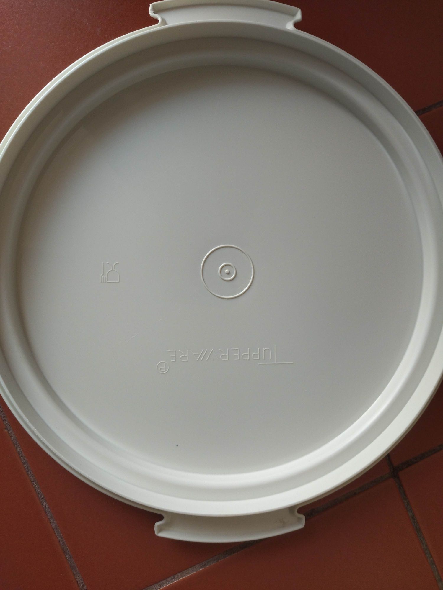 Tupperware bolo grande