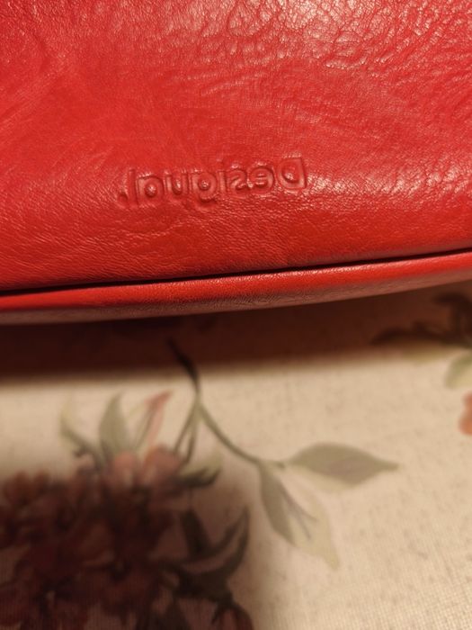 Desigual torebka czerwona mała sliczna