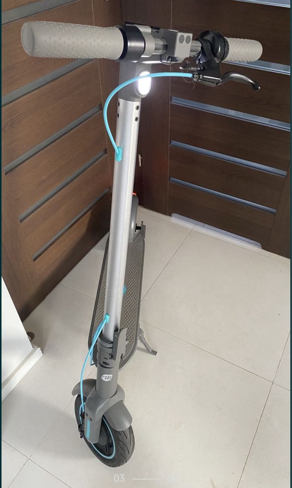 Hulajnoga Motus Scooty 10 !!! Niski przebieg 130km 1 właściciel