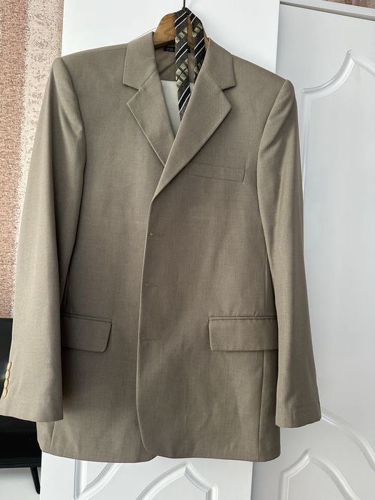 Продається чоловічий костюм піджак і штани