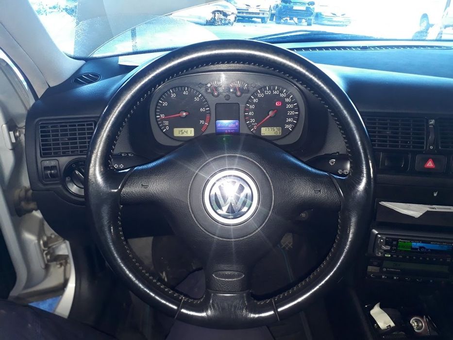 Kierownica skórzana vw golf 4 IV GTi oryginał stan bardzo dobry