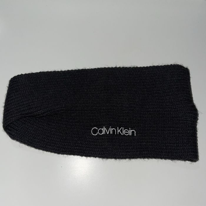 сіра повʼязка calvin klein