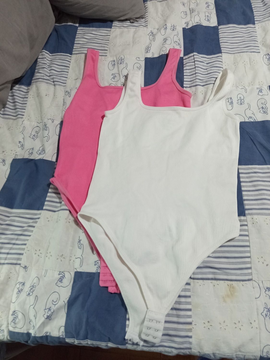 Roupa  de mulher