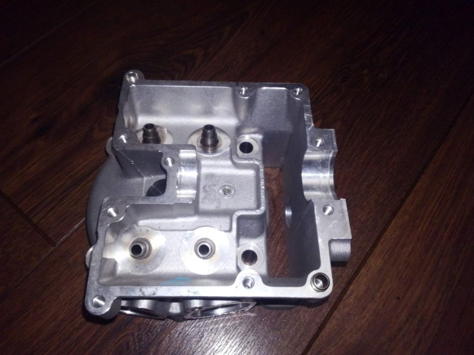 Husqvarna TE610 TE570 Head голова нова клапанна кришка
