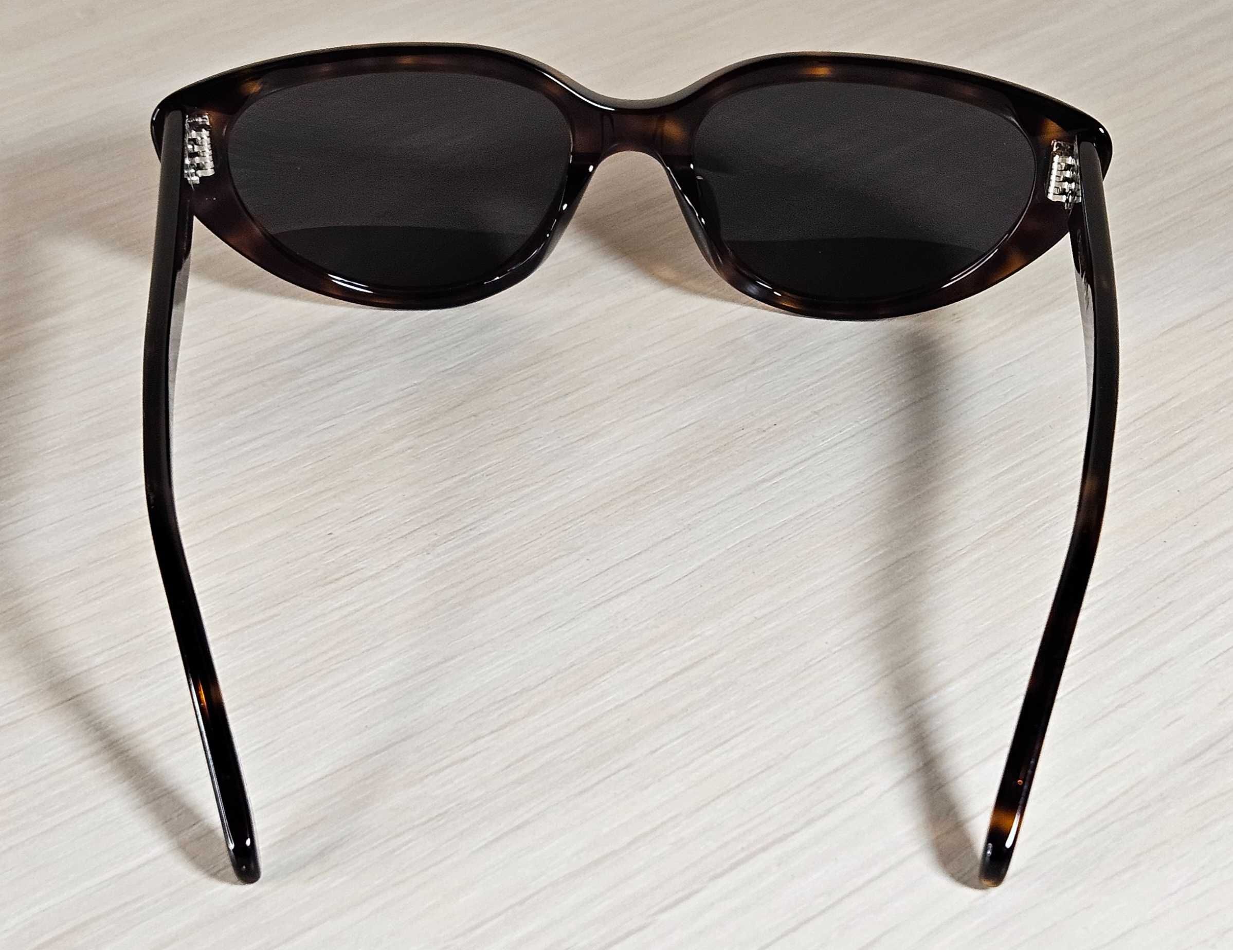 Celine. Сонцезахисні окуляри CELINE CL40220U 52A 55мм.