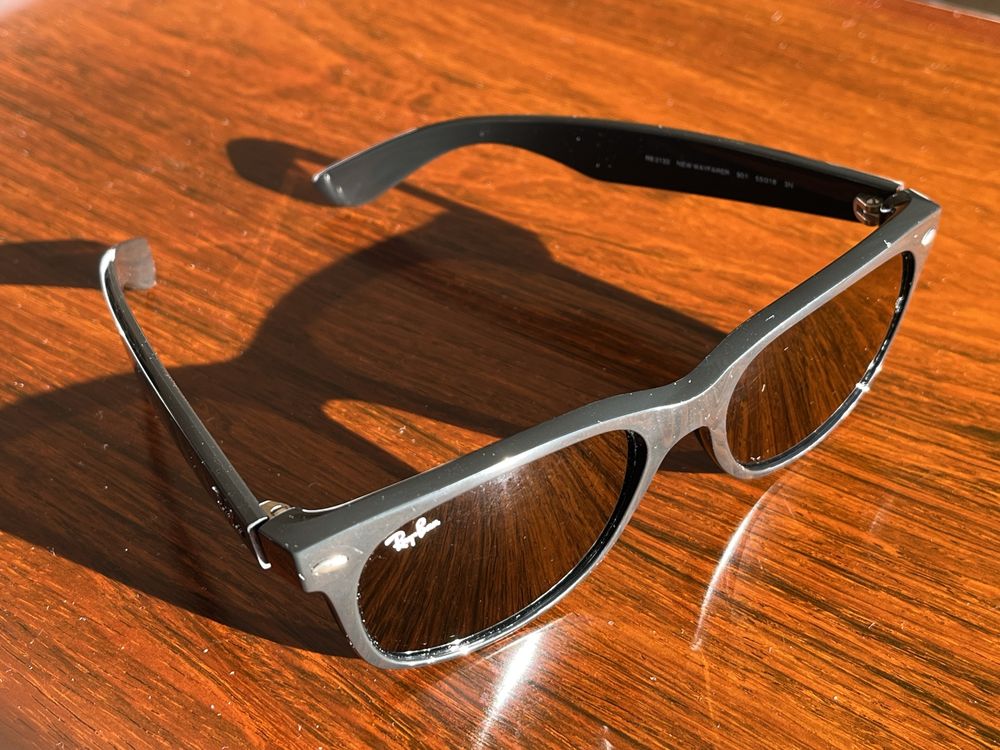 Óculos de sol Ray-Ban New Wayfarer como novos, modelo RB 2132