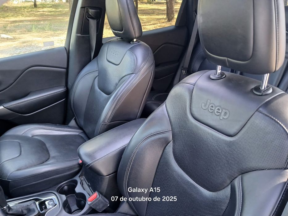 Jeep cheroke motor 3.2 272 cv gasolina ano 2018 só 140.000 km como nov