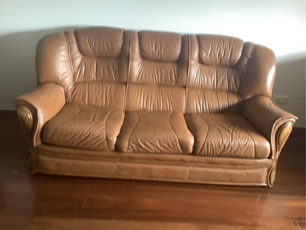 Conjunto de 3 sofas em pele