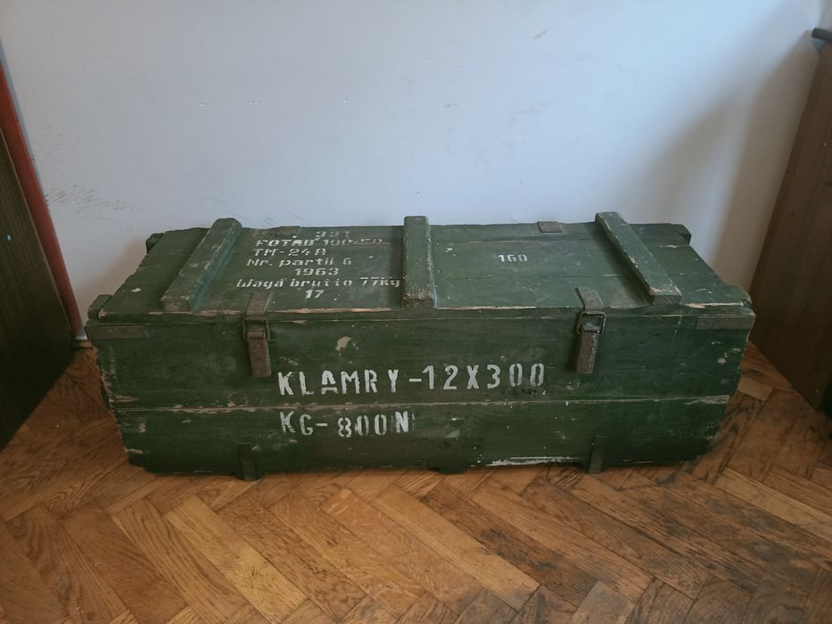 Drewniana skrzynia wojskowa 1963r