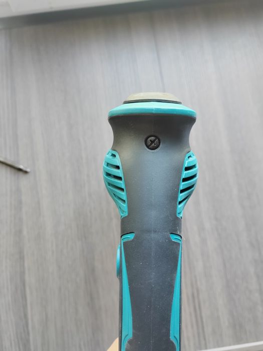 Шуруповерт по гипсокартону Makita FS2700