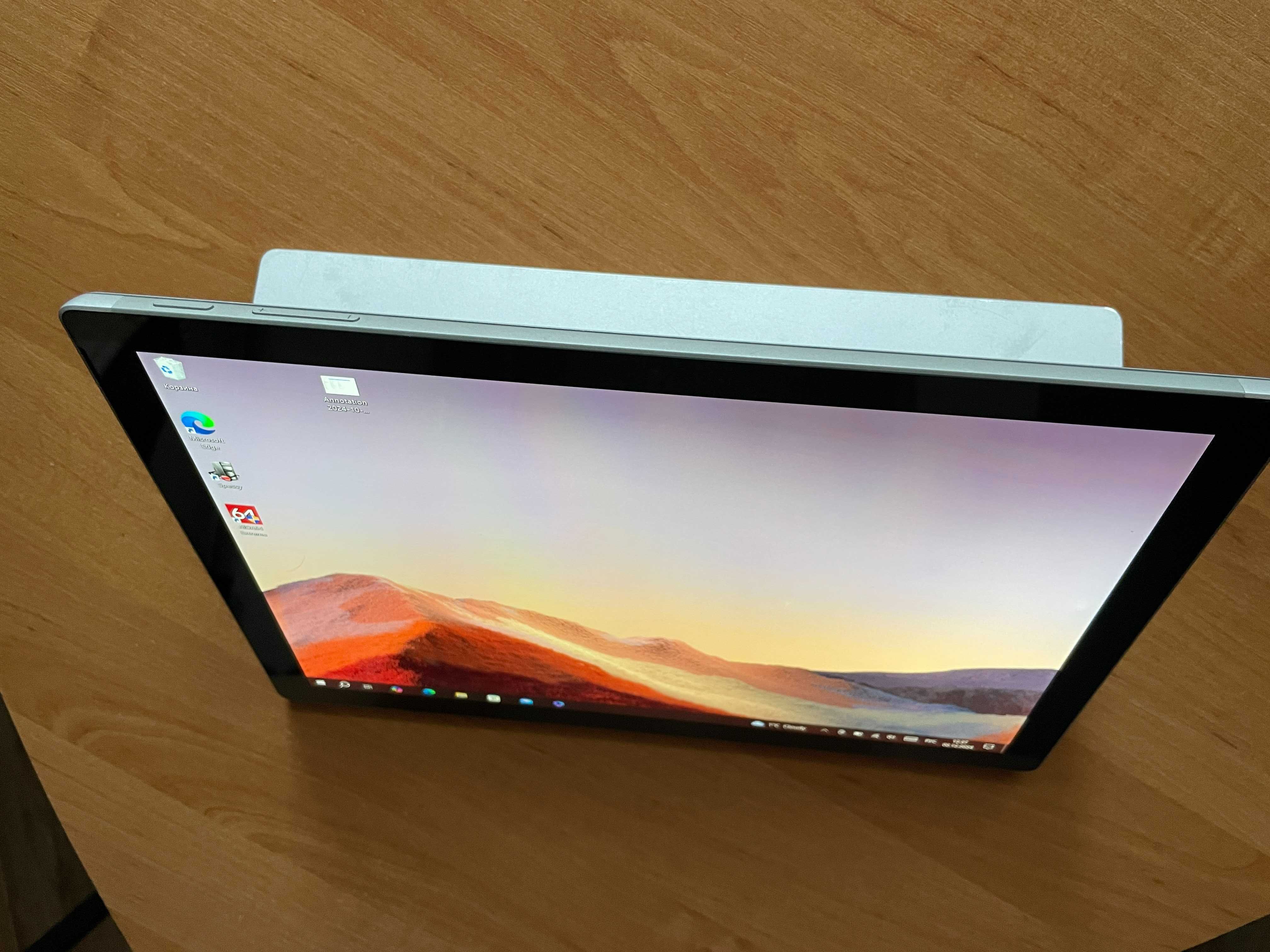 Microsoft Surface Pro 7. Windows 10 pro/ i3/4gb/ssd 128.