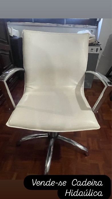 Cadeira Hidraulica para cabelereiro