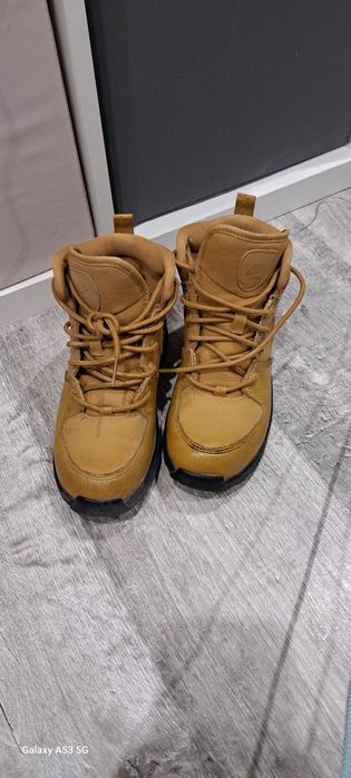 Buty chłopięce nike 33.5