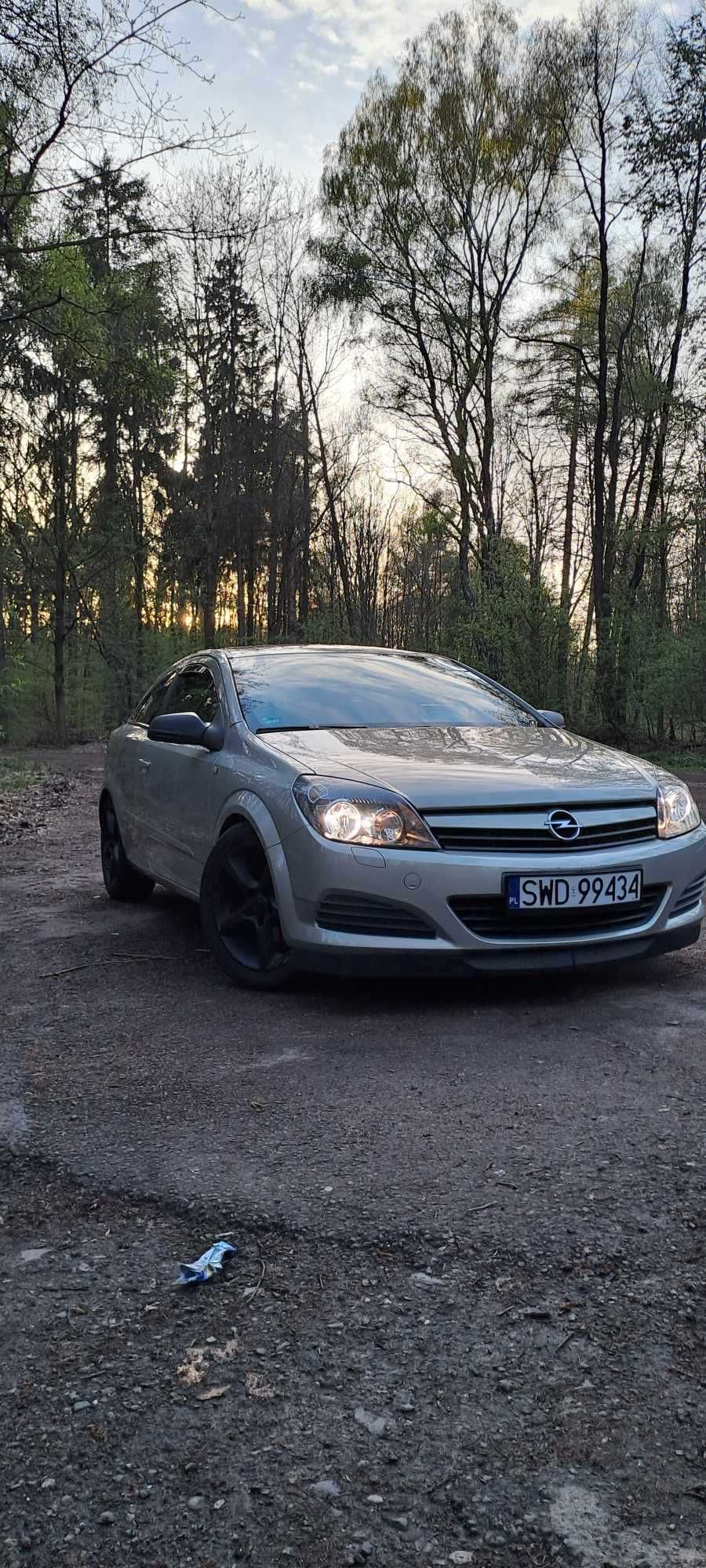 Opel Astra III GTC 1.7 CDTI, 2005r, 215 550 km przebiegu