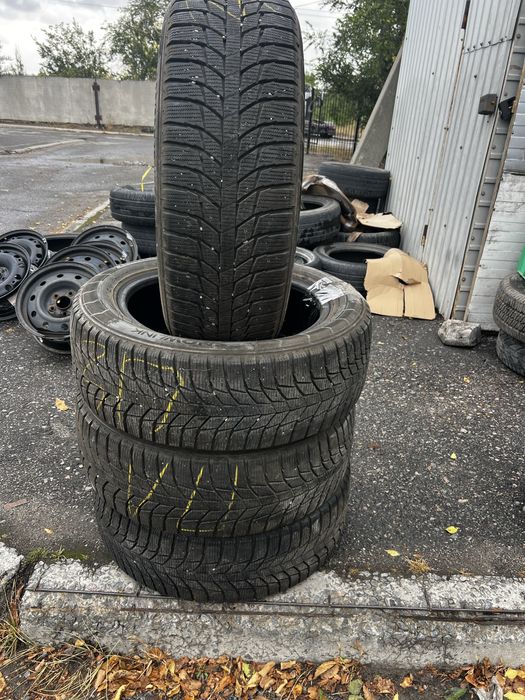 235/55 R-19 Зимние  шины  Triangle