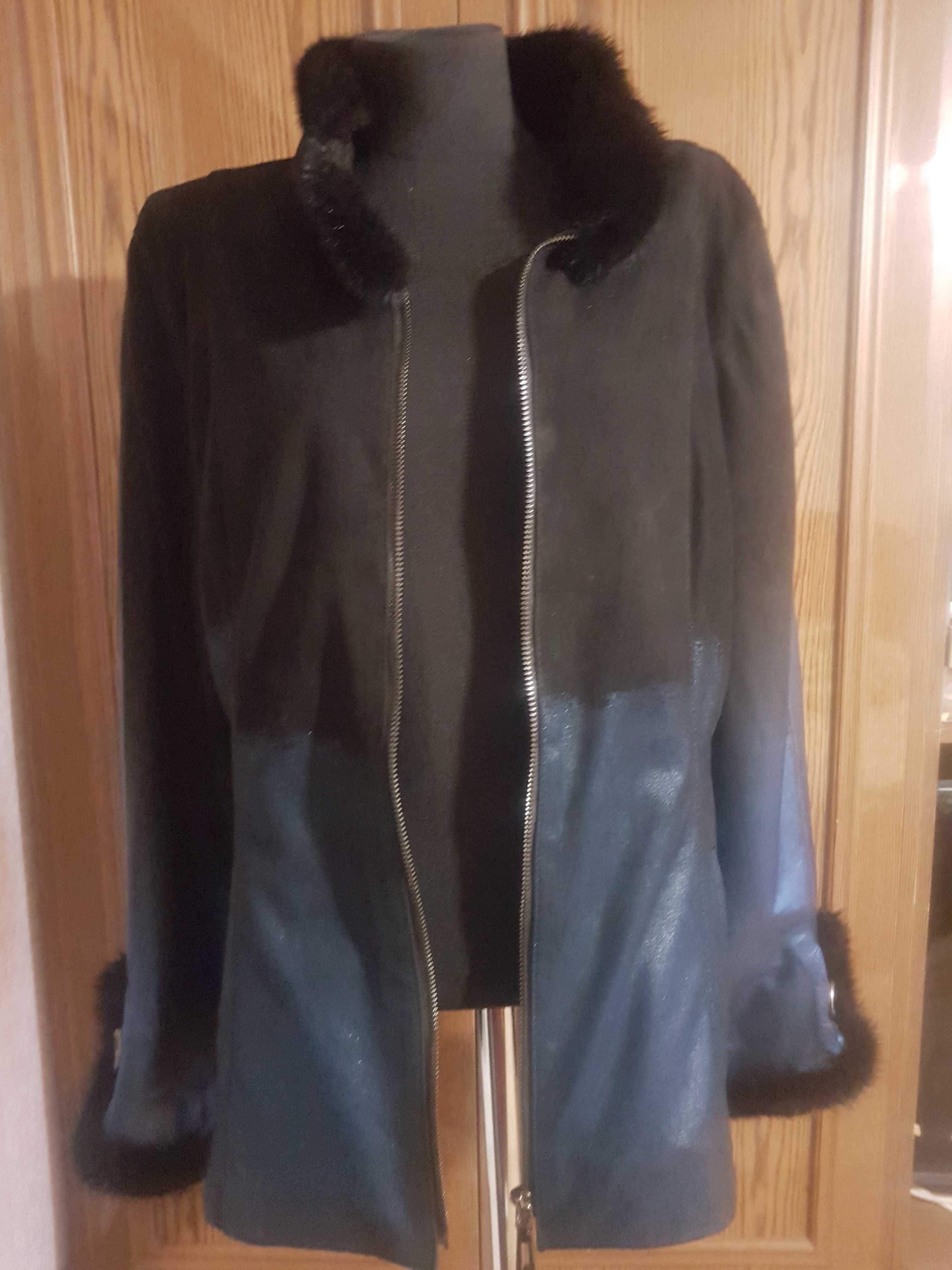 Куртка нова  замшева ,чорного кольору с синьо -голубим накатом . L