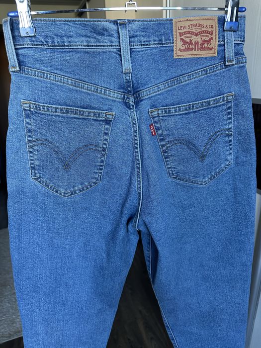 Джинси Levis mom jeans