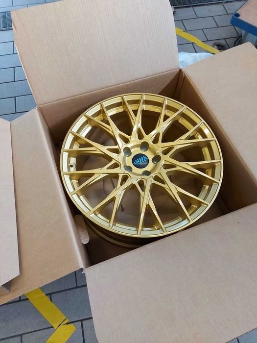 [1173] 19 Cali 5x112 NOWE Felgi aluminiowe Dotz ET40 Audi A4 A5 A6 A8