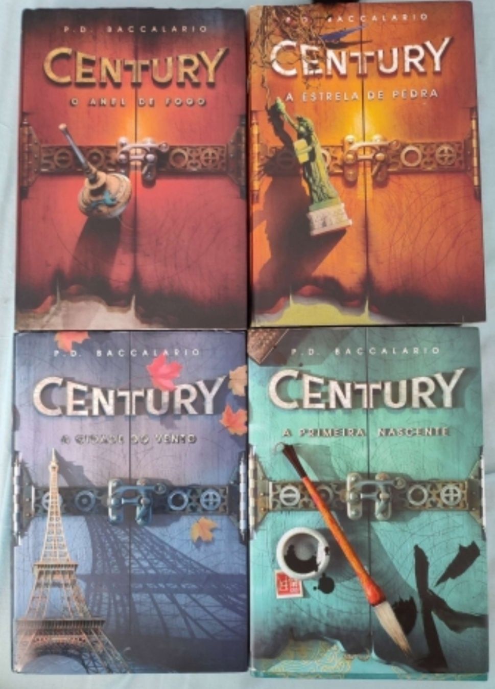 Conjunto de 4 livros Century (portes incluídos)