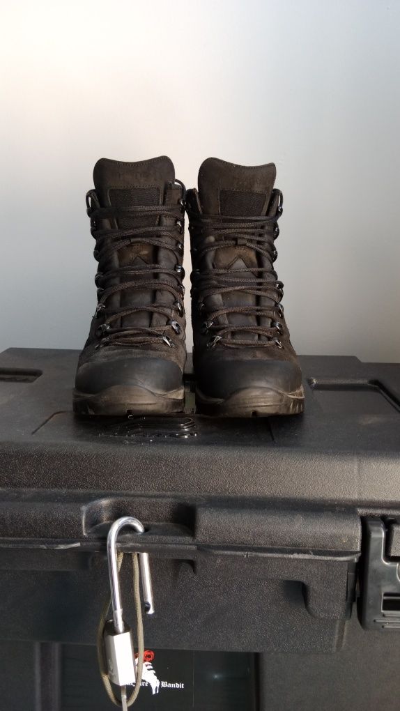 LOWA mountain Elite GTX
