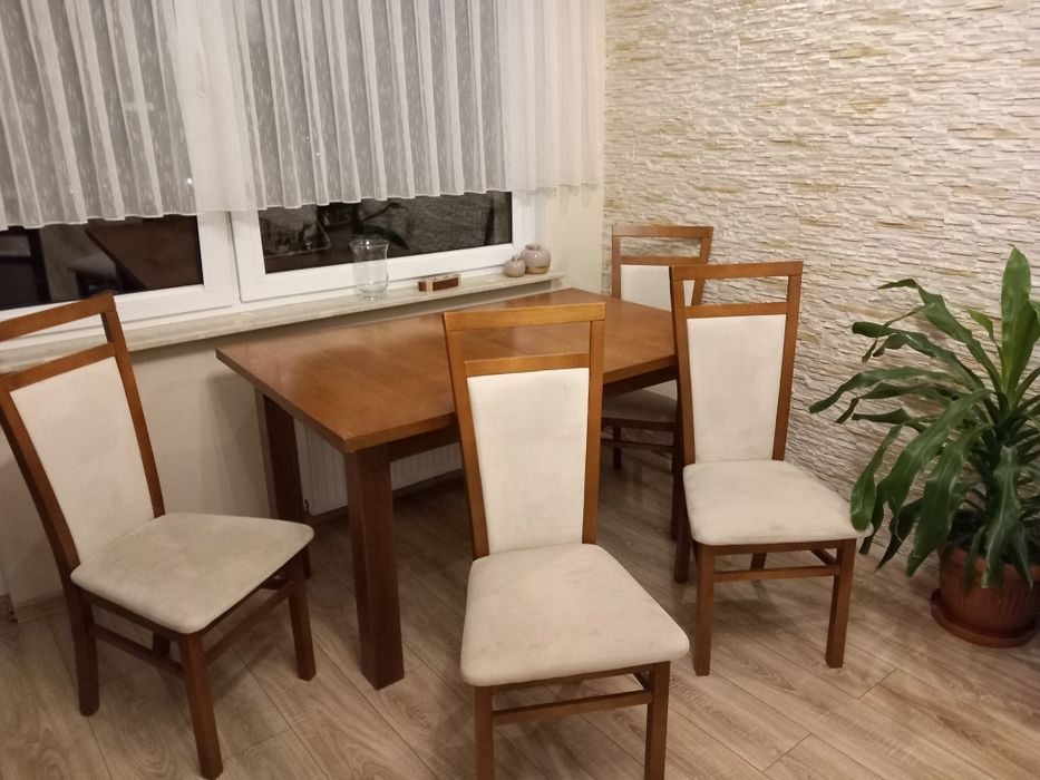 Stół drewniany + 4 krzesła