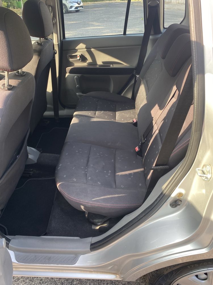 Mazda 2  5 portas