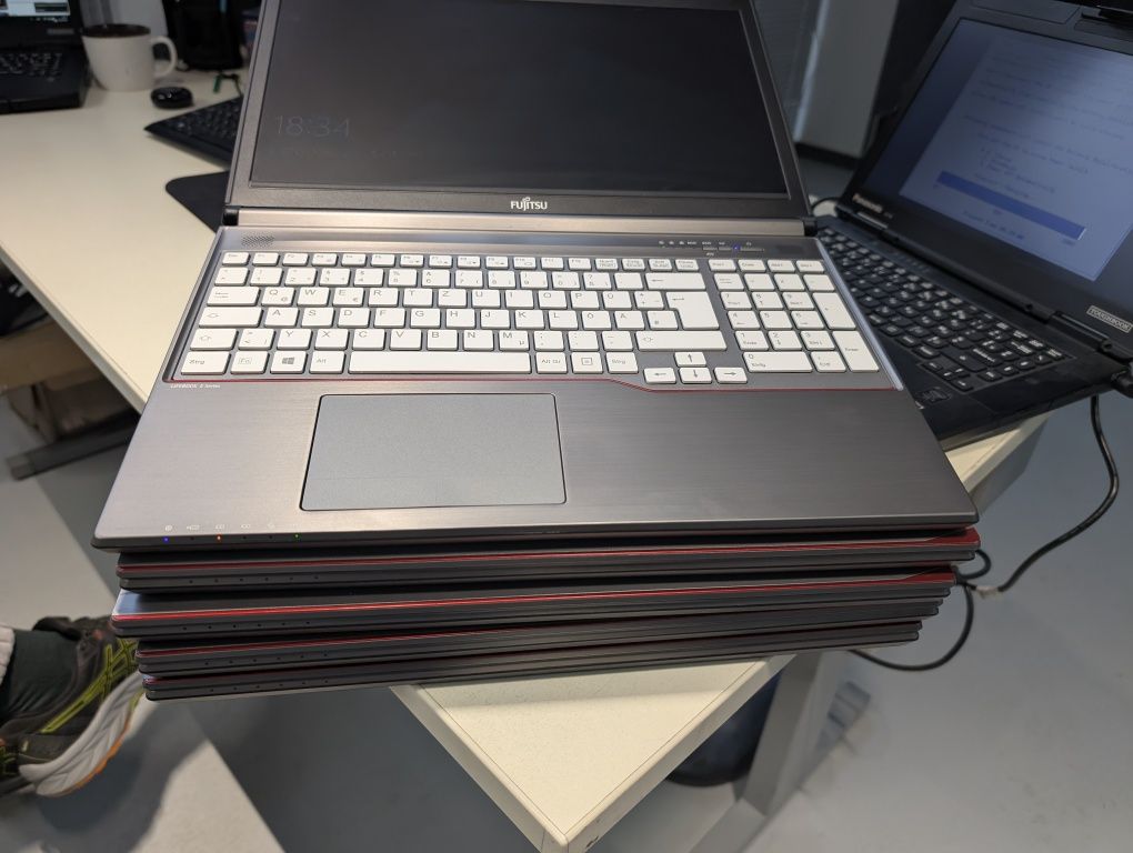 Ноутбук Fujitsu LIFEBOOK E756: Екран 15,6- Core i5, 256 SSD-Є 400 шт
