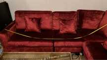 Vende O conjunto de sofá e mesa são super bonitos e em perfeito estado